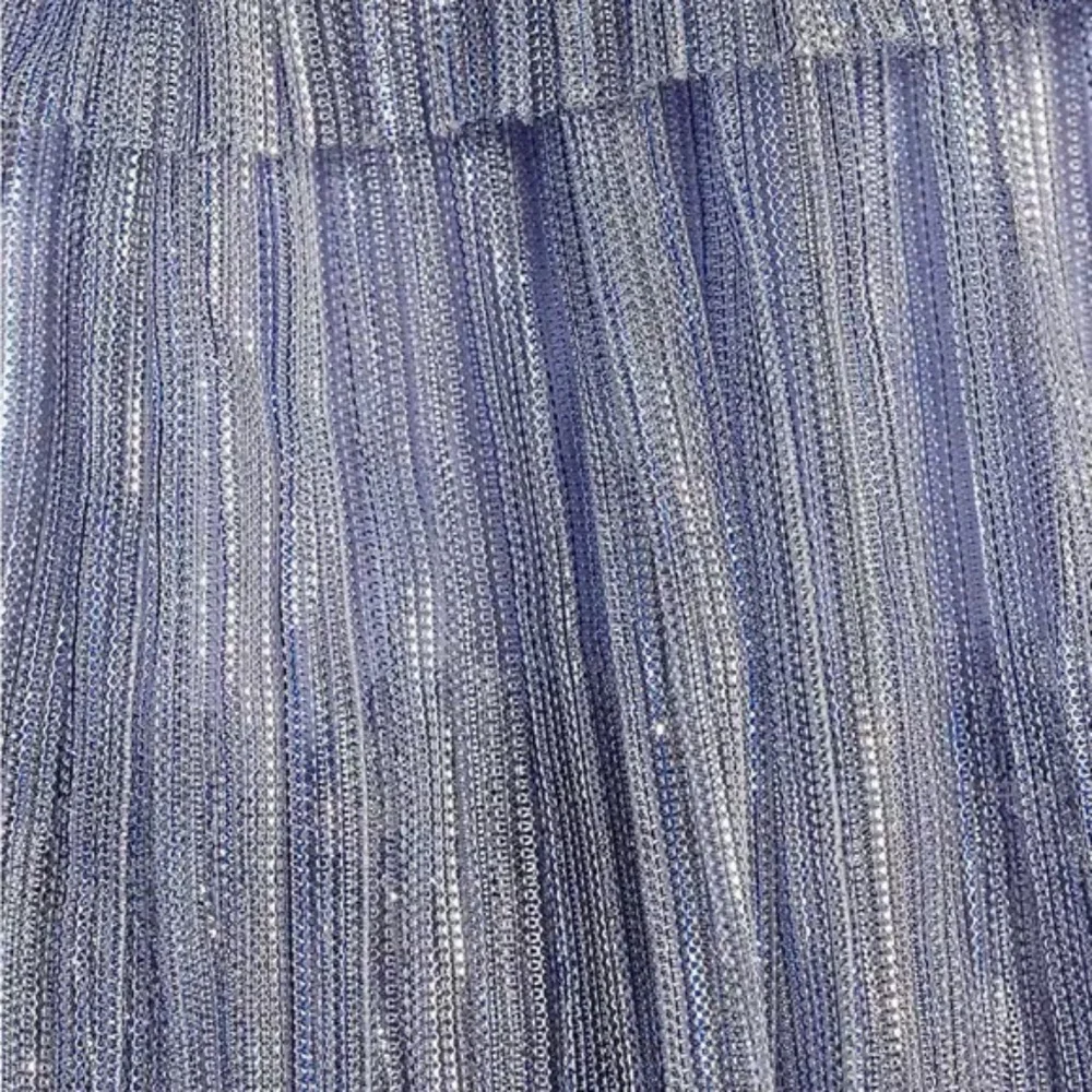 NWT Gianni Bini Grace Metallic Plisse Sweetheart Neck Cut-Out Tiered Dress Sz 8 - Picture 3 of 3